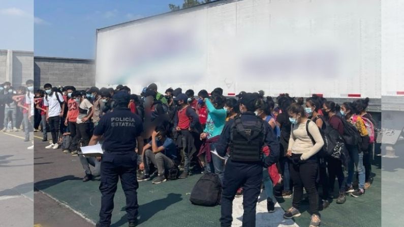 Instituto Nacional de Migración (INM) de México rescató a más de 3000 inmigrantes ilegales en 48 horas, informó el Instituto el 23 de enero de 2022. (Cortesía del INM)