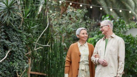 A sus 74 años se casa por primera vez en un asilo de ancianos de Brasil