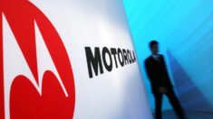 Acusan a empresa de telecomunicaciones china de robar secretos comerciales de Motorola