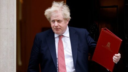 Boris Johnson anuncia el fin de todas las restricciones por COVID-19 en Inglaterra