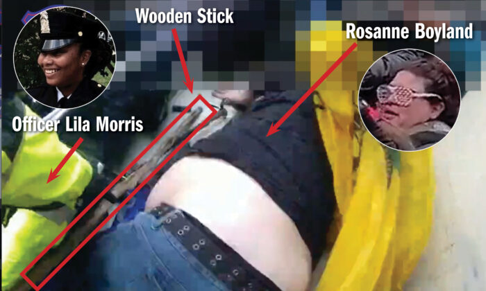 Imagen de video de una cámara corporal que muestra a la agente Lila Morris tomando un palo de madera que utiliza para golpear a Rosanne Boyland. (Departamento de Policía Metropolitana/Gráfico de The Epoch Times)