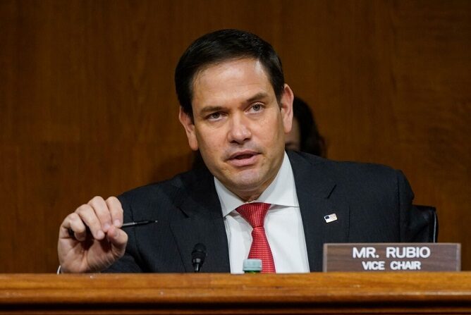 El senador Marco Rubio (R-Fla.) en el Capitolio en Washington el 23 de febrero de 2021. (Drew Angerer/Pool/AFP vía Getty Images)