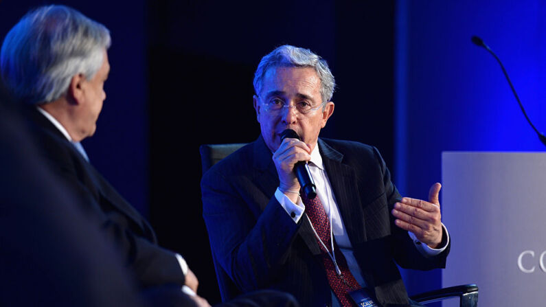 El expresidente de la República de Colombia, Álvaro Uribe Vélez, habla en el escenario del Concordia Summit 2014. (Foto de Leigh Vogel/Getty Images para Concordia Summit)