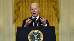 Biden advierte a los estadounidenses sobre aumento de precios de la gasolina tras sanciones a Rusia