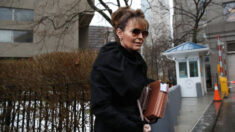 Juicio por difamación de Palin comienza con selección del jurado, declaraciones y la primera testigo