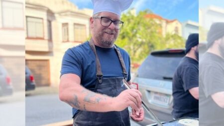 Fiesta de pancakes une a vecinos gracias a chef de San Francisco: «El antídoto para la pandemia»