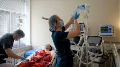 Médicos ucranianos arriesgan sus vidas para salvar a otras: «No tenemos otro objetivo en la vida»