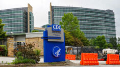 EXCLUSIVA: Cientos de empleados de los CDC no se vacunaron contra COVID-19