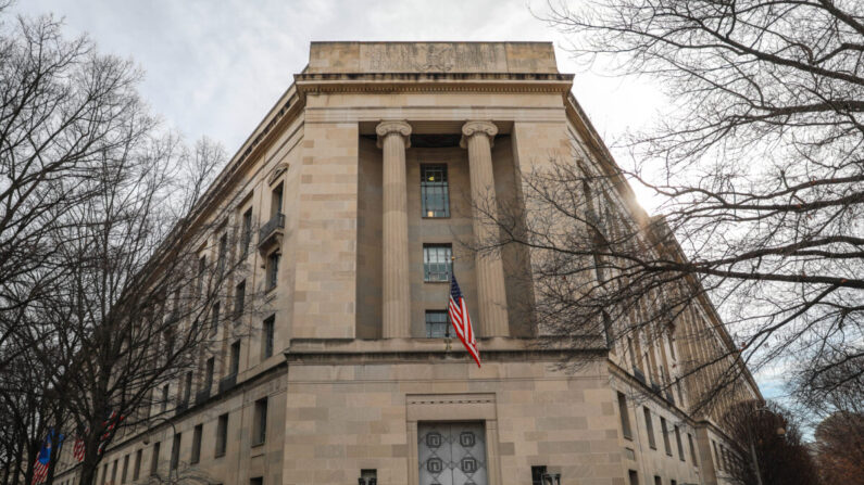 El edificio del Departamento de Justicia en Washington el 2 de enero de 2020. (Samira Bouaou/The Epoch Times)