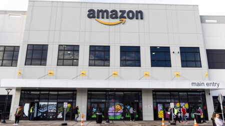 Reiteran rechazo a centro de carga de línea aérea de Amazon en Nueva Jersey