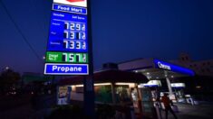 Precio promedio de la gasolina en Los Ángeles supera los 6 dólares por galón