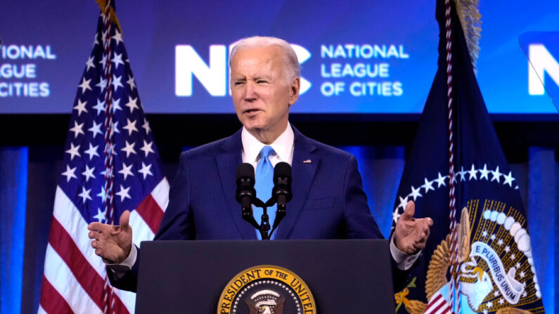 El presidente de Estados Unidos, Joe Biden, habla en la Conferencia de la Liga Nacional de Ciudades en el Congreso el 14 de marzo de 2022 en Washington, DC. (Drew Angerer/Getty Images)