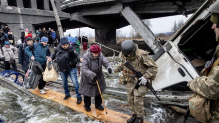 Los riesgos aumentan mientras la guerra en Ucrania llega a su duodécimo día y no se vislumbra su final