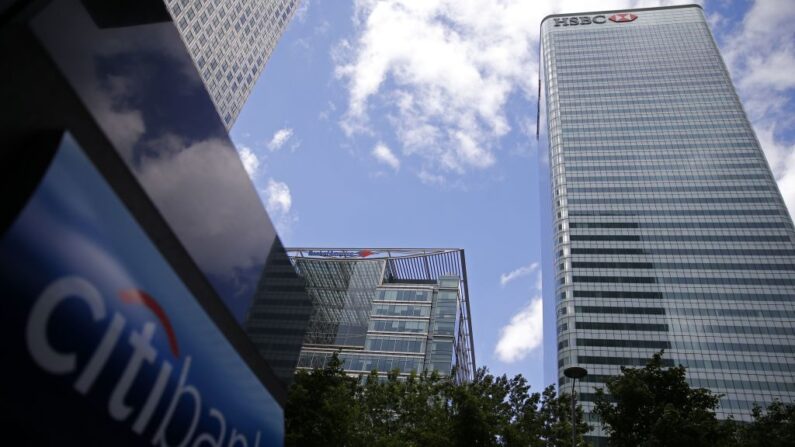 Las oficinas de Citibank, Bank of America y HSBC  en el distrito financiero de Canary Wharf, al este de Londres, el 26 de junio de 2016. (ODD ANDERSEN/AFP vía Getty Images)