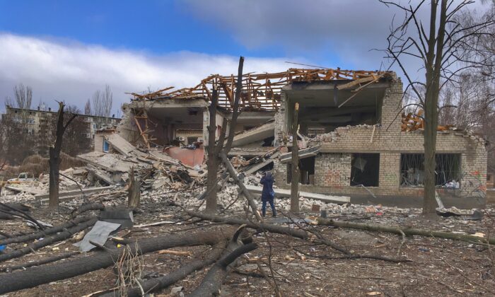Edificios residenciales dañados en Kramatorsk, Ucrania, el 18 de marzo de 2022. (Proporcionado a The Epoch Times)