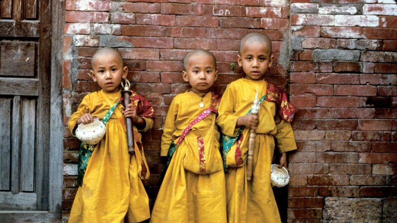 La gente de las zonas rurales de Nepal tiene un espíritu hermoso pero un acceso limitado a la atención médica. (Pixabay)