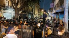 Policía de Ciudad de México recupera edificio tomado por feministas de Okupa