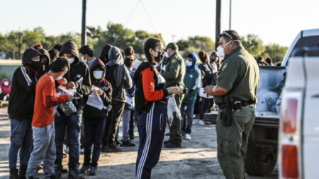 Patrulla Fronteriza se prepara para nuevo aumento de inmigración ilegal mientras finaliza el Título 42