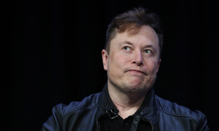 Elon Musk, fundador e ingeniero jefe de SpaceX, habla en la Conferencia y Exposición de Satélites 2020 en Washington el 9 de marzo de 2020. (Win McNamee/Getty Images)