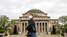 Reaparecen órdenes de mascarillas en los campus universitarios de Estados Unidos