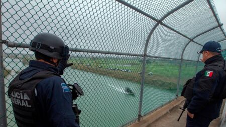 Detienen a 20 presuntos «polleros» durante operativo en frontera de Coahuila con Texas