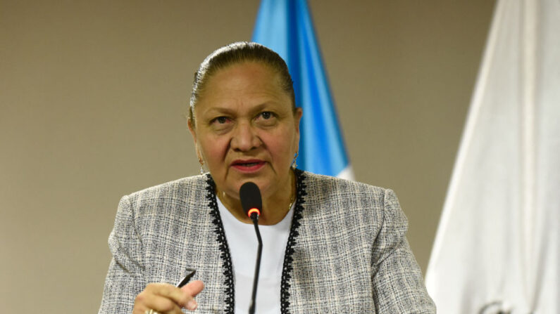 La fiscal general de Guatemala, María Consuelo Porras, habla durante una conferencia de prensa en Ciudad de Guatemala (Guatemala), el 17 de mayo de 2018. (Johan Ordonez/AFP vía Getty Images)