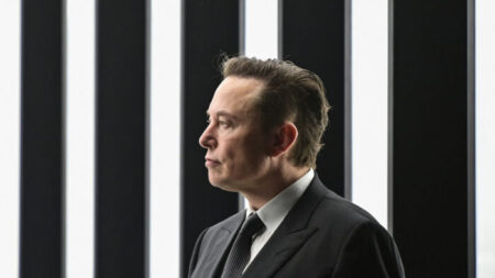 Acciones de Twitter caen tras revocación de Musk como miembro de la junta directiva