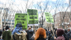 Los trabajadores de Amazon de Staten Island votan a favor de la sindicalización