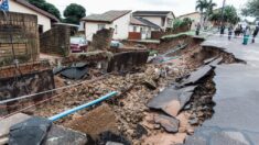 Aumentan a 253 los muertos por las inundaciones en el este de Sudáfrica