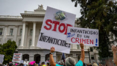 Los californianos se manifiestan contra la “Ley de infanticidio”