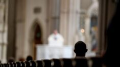 Exsacerdote católico de Filadelfia de 84 años es sentenciado por mentir al FBI en caso de abuso sexual