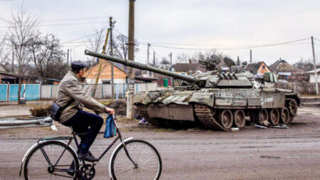 Diálogos entre Kiev y Moscú se reanudarán mientras las fuerzas rusas se reagrupan para ir a Donbass