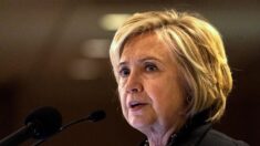 Hillary Clinton aprobó entrega de acusaciones sobre Trump-Rusia a un reportero: Testimonio