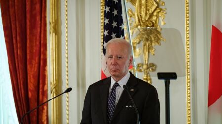 «Esto va a llevar algún tiempo»: Biden advierte sobre inflación y precio de gasolina