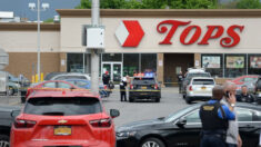 Mueren 10 personas en un tiroteo en un supermercado en norte de EE.UU.