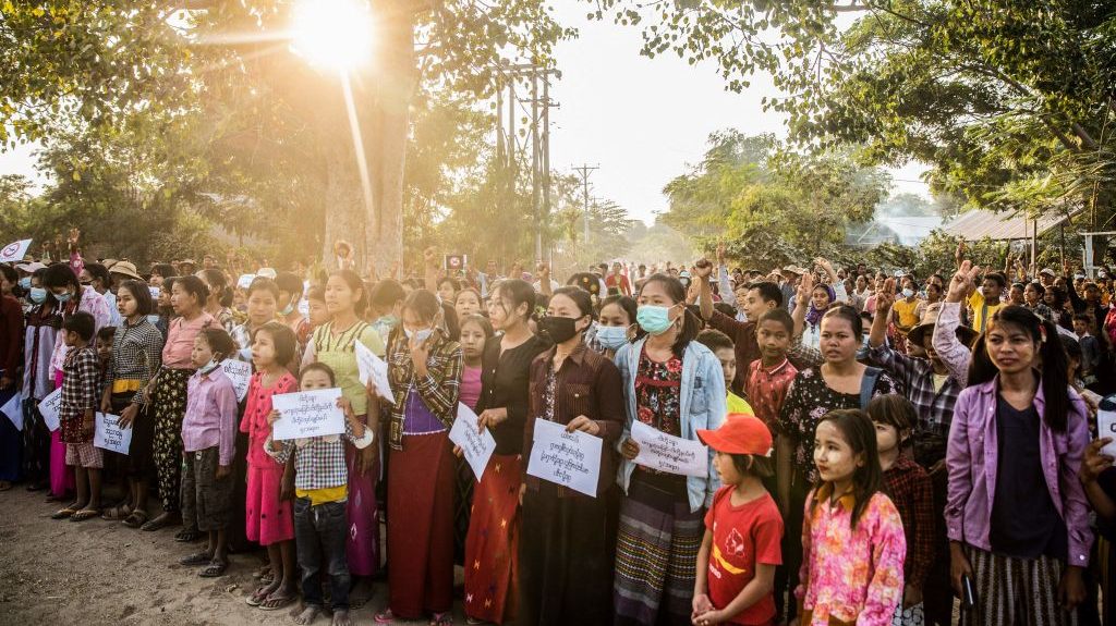 Hallan 27 cuerpos calcinados tras ocupación de poblados por tropas birmanas