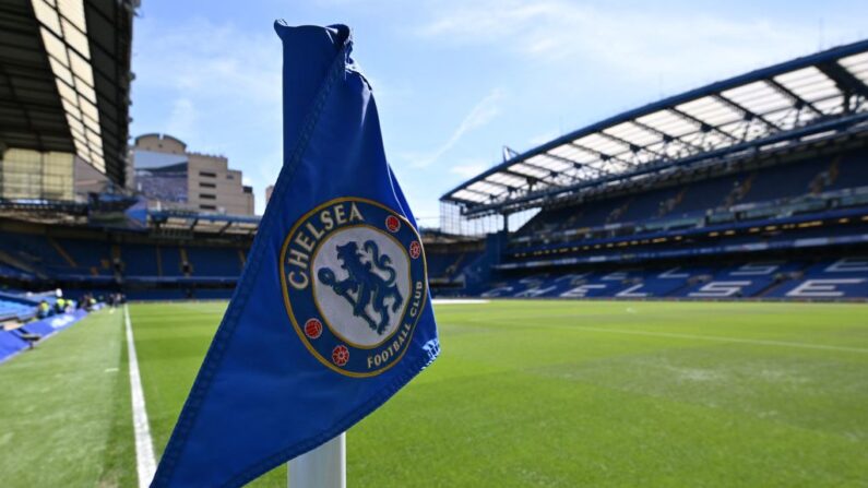 El campo se ve antes del inicio del partido de fútbol de la Premier League inglesa entre el Chelsea y el Watford en Stamford Bridge en Londres (Inglaterra) el 22 de mayo de 2022. (Glyn Kirk/AFP vía Getty Images)