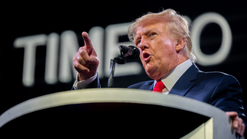 El expresidente de Estados Unidos, Donald Trump, habla durante el American Freedom Tour en el Centro de Convenciones de Austin, Texas, el 14 de mayo de 2022. (Brandon Bell/Getty Images)
