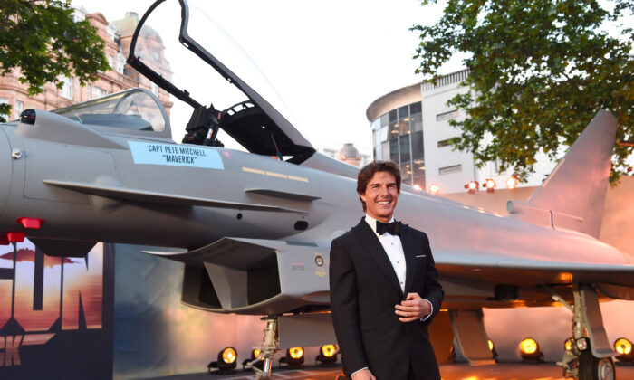 Tom Cruise asiste a la Royal Film Performance y al estreno en el Reino Unido de "Top Gun: Maverick" en Leicester Square, en Londres, Inglaterra, el 19 de mayo de 2022. (Eamonn M. McCormack/Getty Images para Paramount Pictures)

