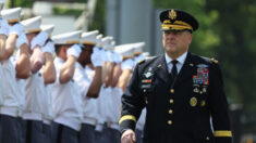 General Milley advierte a graduados de West Point sobre posibilidad de una guerra con Rusia y China