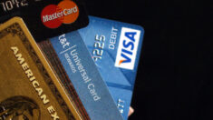 Los americanos pagaron un récord de USD130,000 millones en intereses y comisiones de tarjetas de crédito