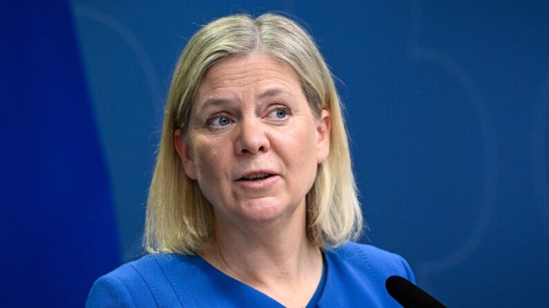 La primera ministra de Suecia, Magdalena Andersson, anuncia que el país solicitará oficialmente su ingreso en la OTAN, en Estocolmo, Suecia, el 16 de mayo de 2022. (Henrik Montgomery/TT News Agency/AFP vía Getty Images)