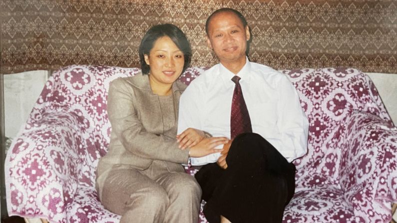 Ying Li, de 51 años, con su marido, Grant Lee, de 58 años. Ying fue perseguida en la China comunista hace dos décadas por negarse a abandonar su fe en la disciplina espiritual Falun Gong, antes de que Grant la rescatara a Australia en noviembre de 2003. (Cortesía de Ying Li y Grant Lee)

