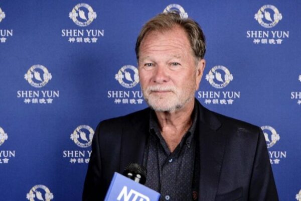 Cofundador de exitosa franquicia destaca a Shen Yun por su mensaje y su belleza