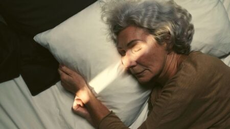 Demencia: Calidad de sueño nocturno puede afectar síntomas al día siguiente – Nueva investigación