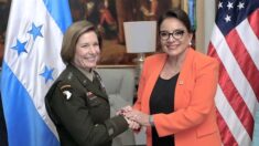 Presidenta de Honduras se reúne con la jefa del Comando Sur de EE.UU.