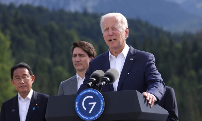 Biden: Los países del G-7 prohibirán el oro ruso en respuesta a la guerra en Ucrania