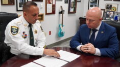 Sheriff de Florida defiende la detención de niño de 10 años por amenazas de tiroteo masivo en escuela