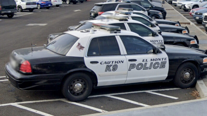 Patrullas de policía en un estacionamiento cerca del Departamento de Policía de El Monte, California, en febrero de 2021. (Google Maps/Screenshot vía The Epoch Times)
