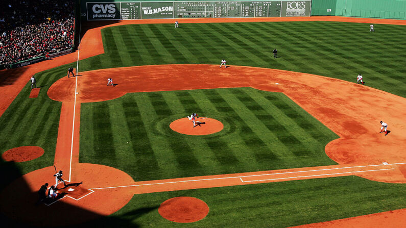 Una vista general de un campo de beisbol. (Ezra Shaw/Getty Images)